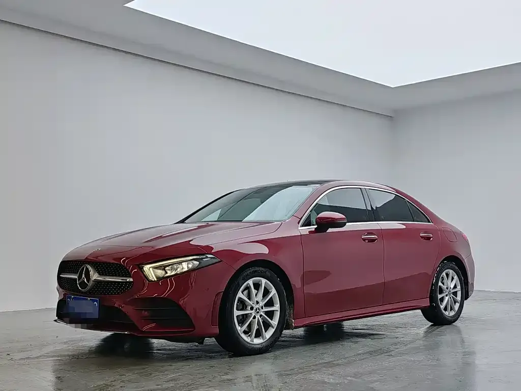 Mercedes-Benz A-Class — фото 1