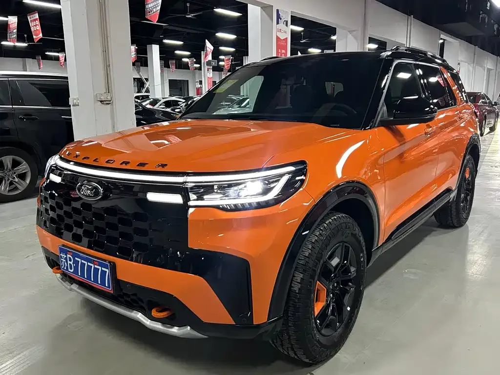 Ford Explorer 2024 из CN, фото 1