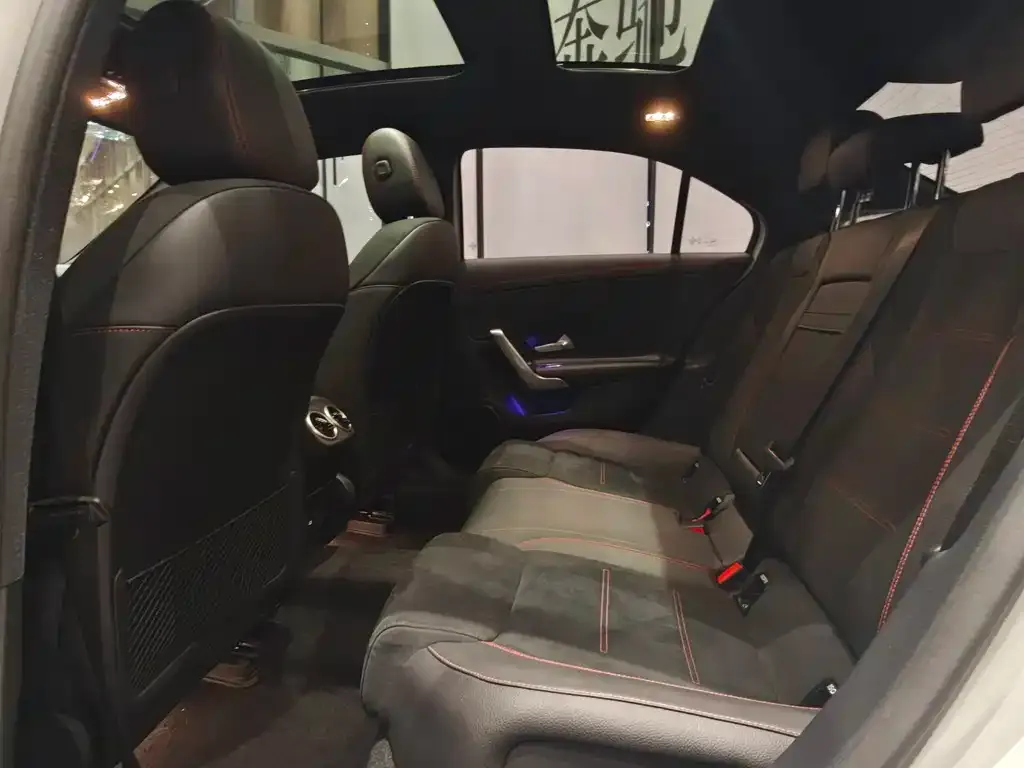 Mercedes-Benz A-Class 2023 из CN, фото 9