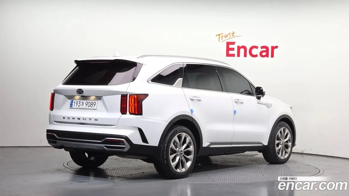 Kia Sorento — фото 10