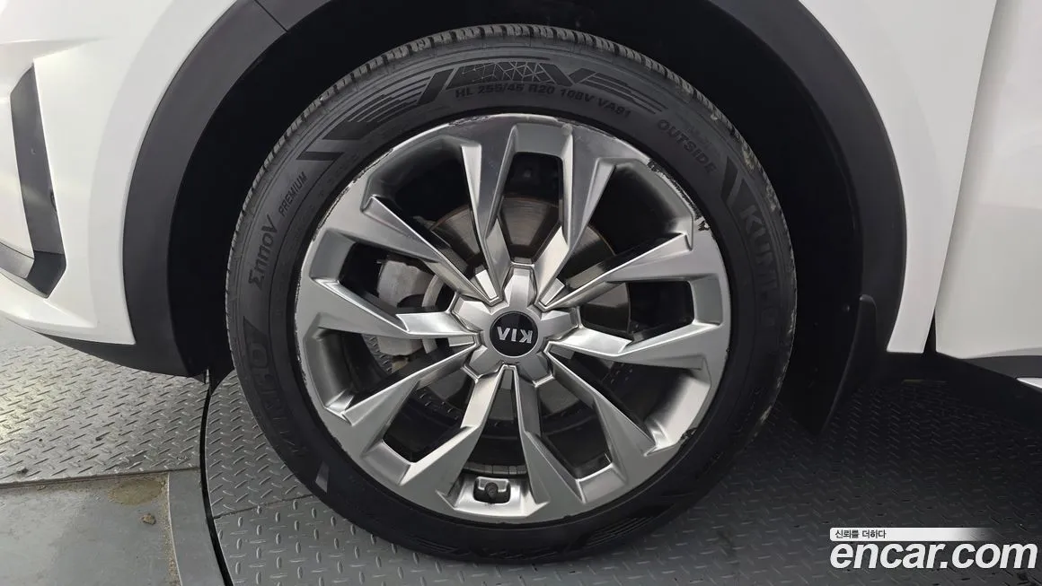 Kia Sorento — фото 7