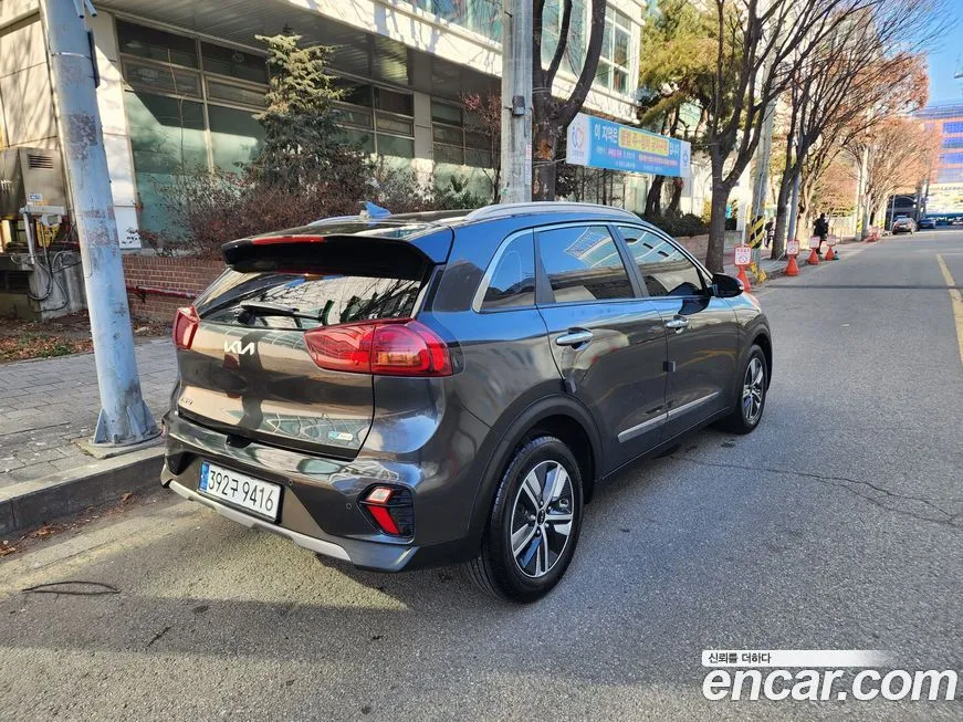 Kia Niro — фото 9