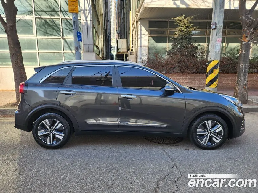 Kia Niro — фото 4