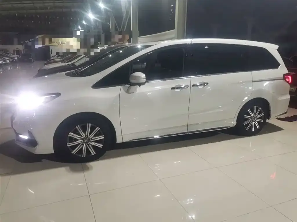 Honda Odyssey 2024 из CN, фото 4