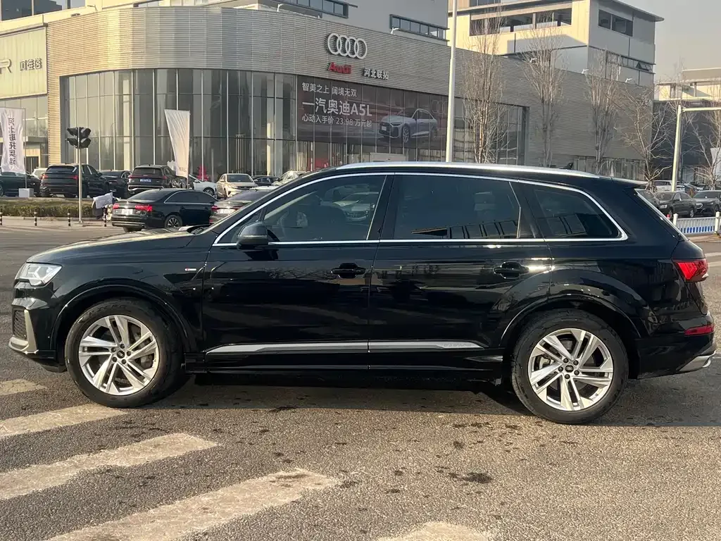 Audi Q7 — фото 4