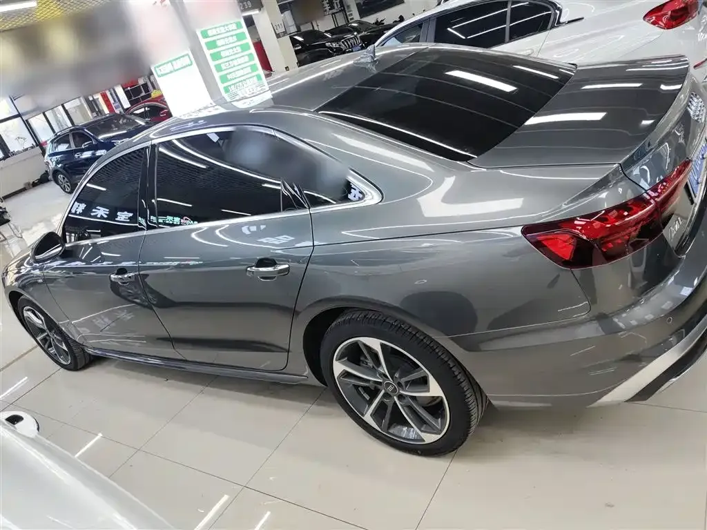 Audi A4L 2022 из CN, фото 5