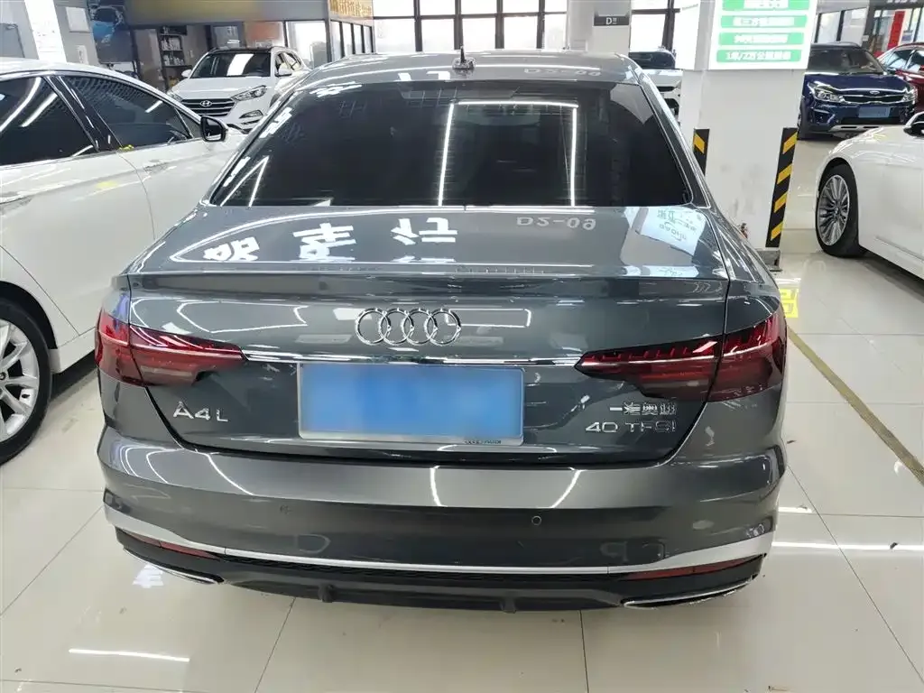 Audi A4L 2022 из CN, фото 6