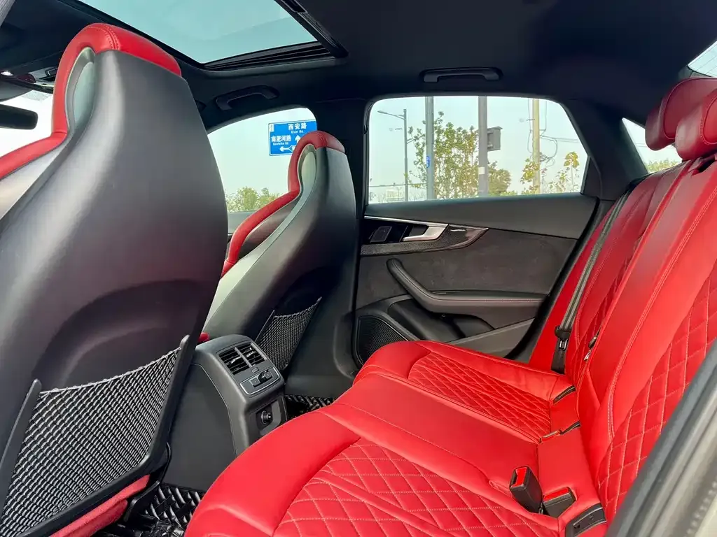 Audi S4 2023 из CN, фото 2