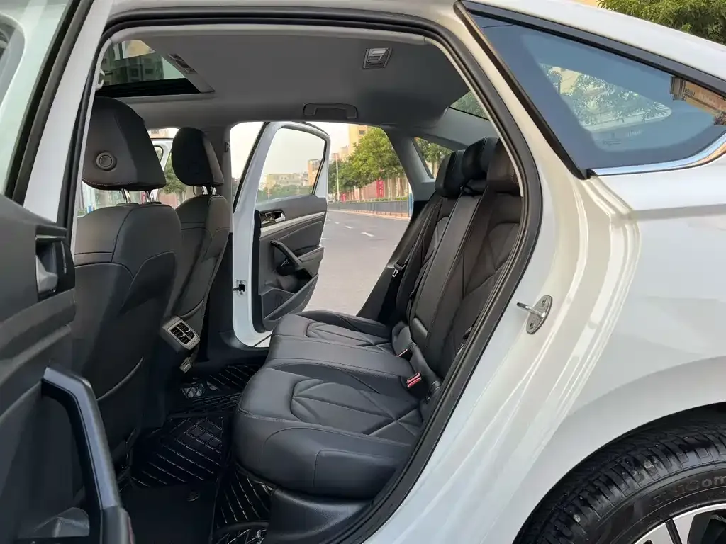 Volkswagen Lavida 2024 из CN, фото 5