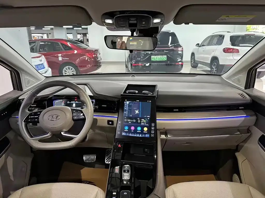 Hyundai Custo — фото 3