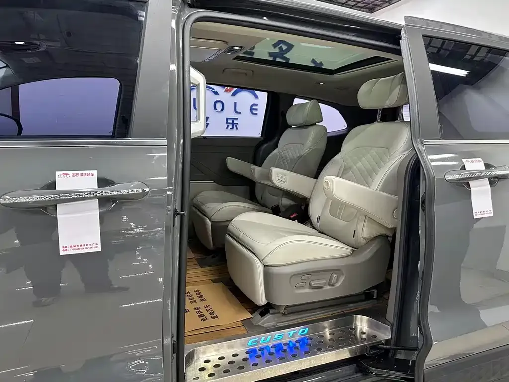 Hyundai Custo — фото 10