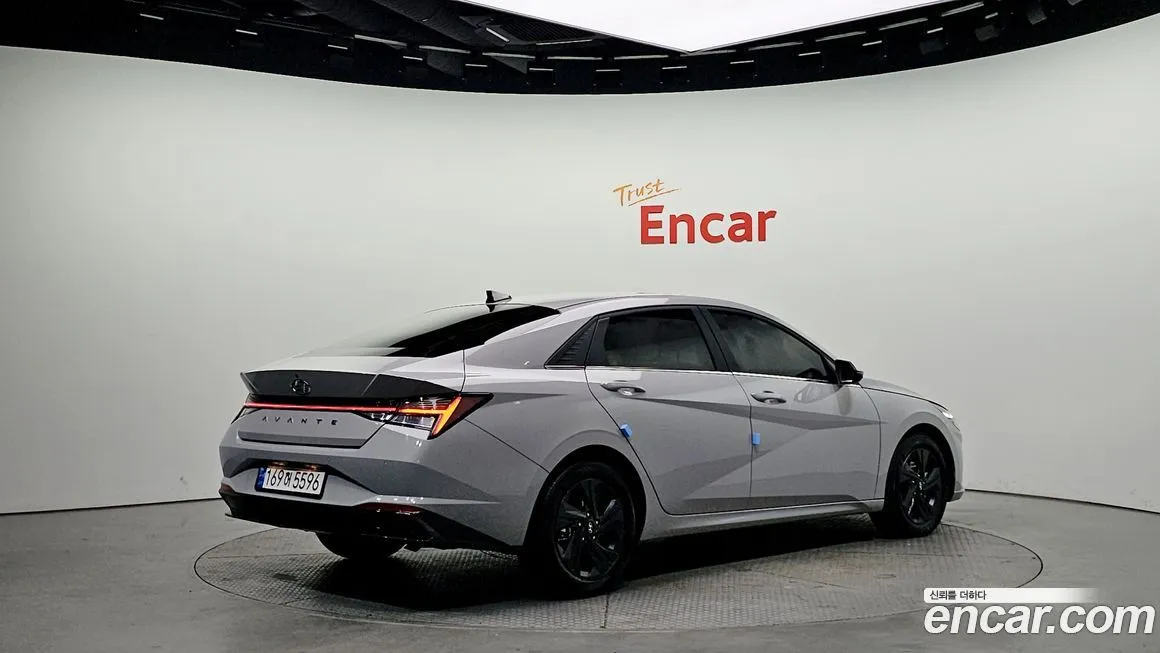 Hyundai AVANTE — фото 3
