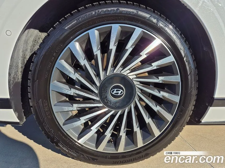 Hyundai Grandeur 2023 из KR, фото 8