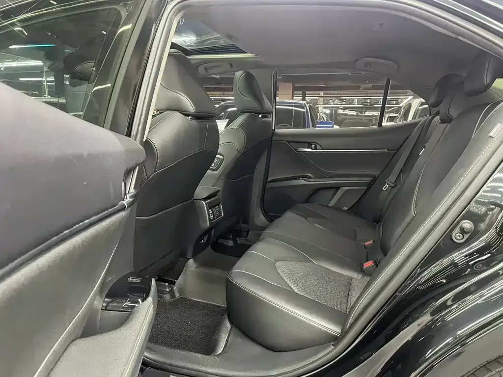 Toyota Camry 2022 из CN, фото 4