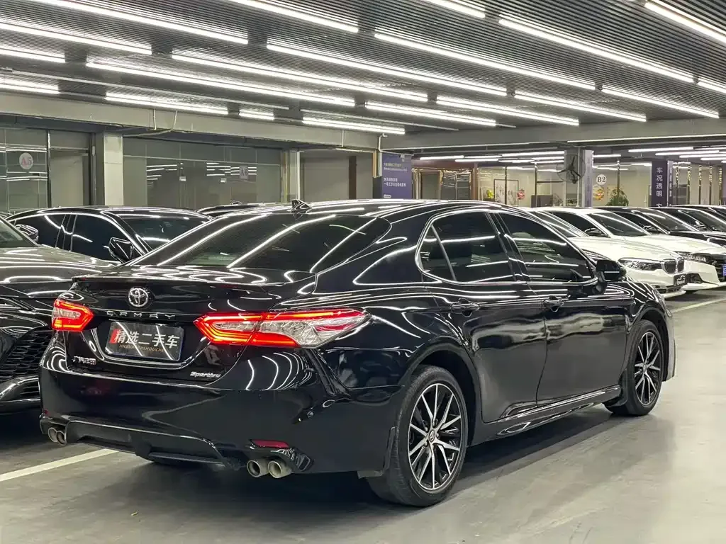 Toyota Camry 2022 из CN, фото 7