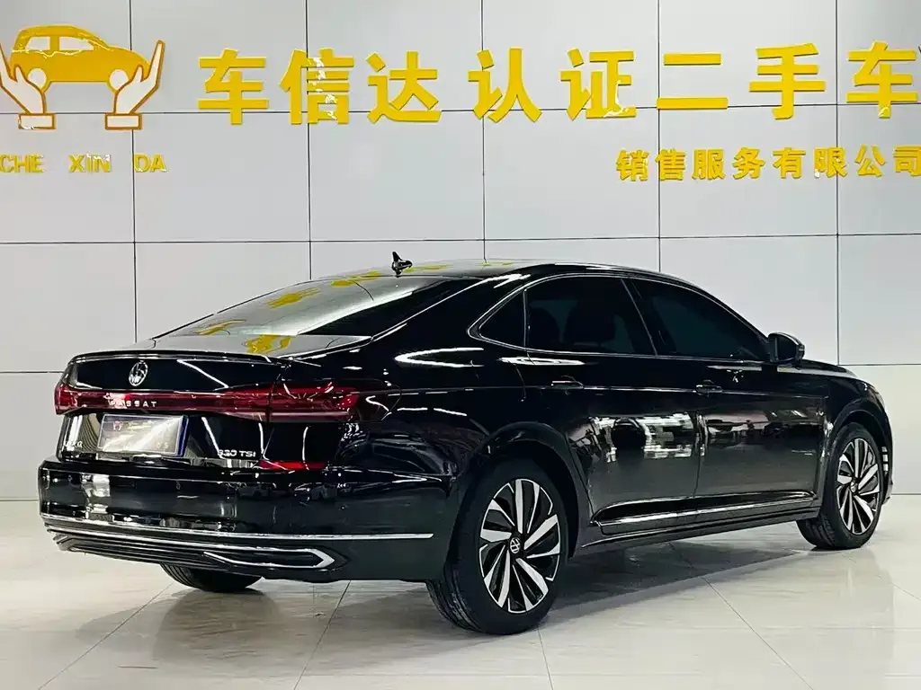 Volkswagen Passat — фото 8