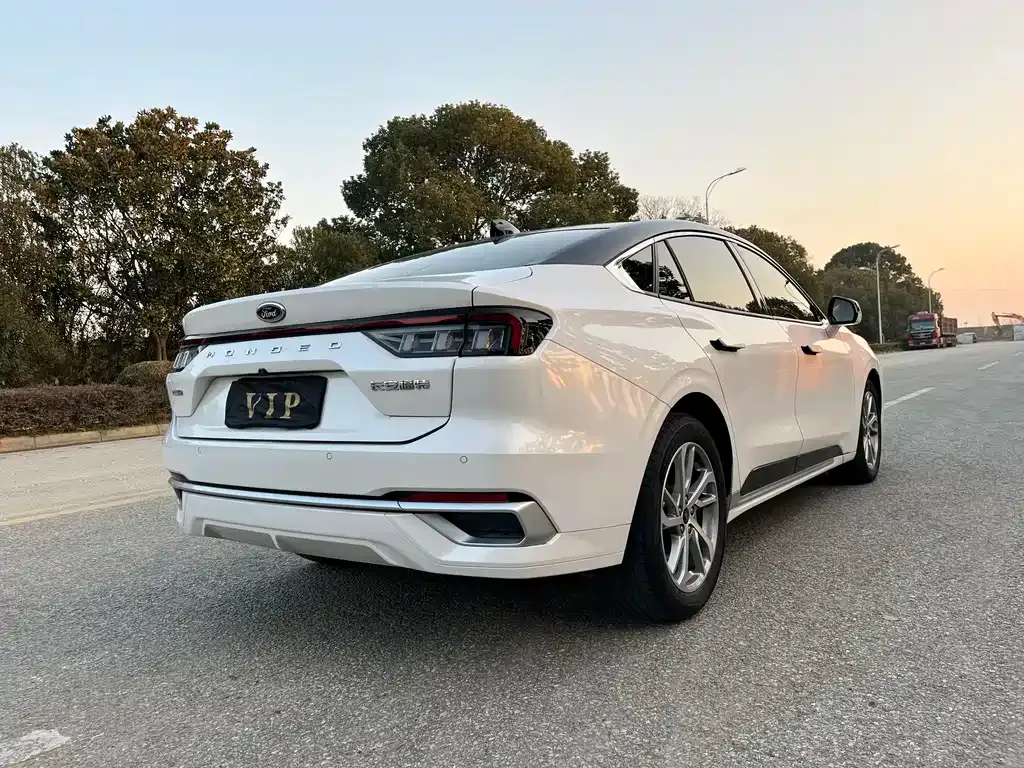 Ford Mondeo 2022 из CN, фото 6