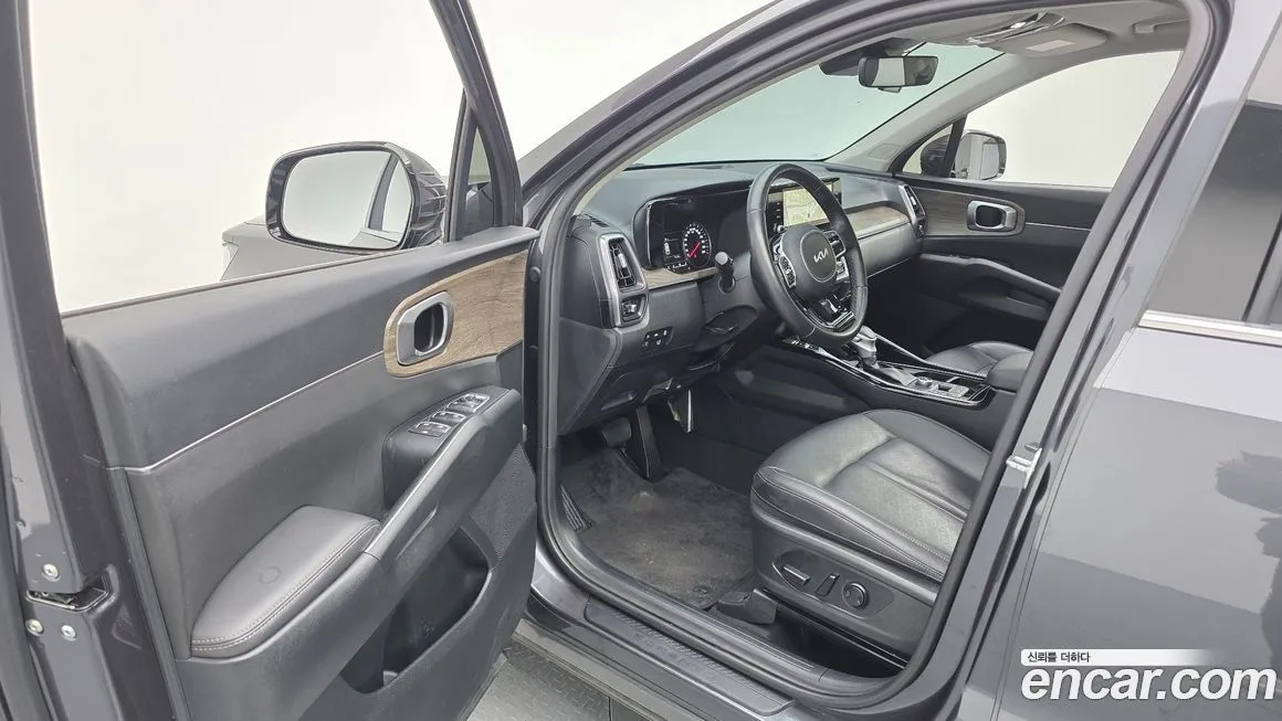 Kia Sorento — фото 10