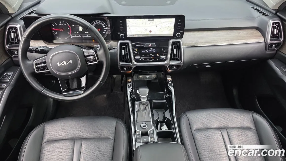 Kia Sorento — фото 7
