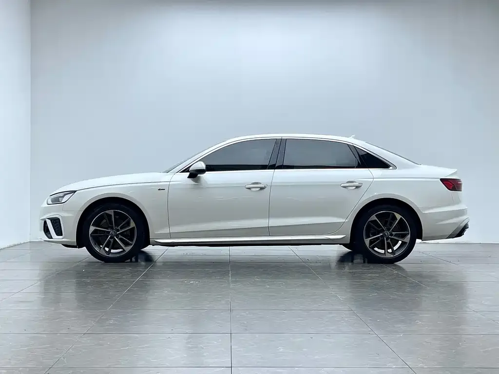 Audi A4L — фото 4