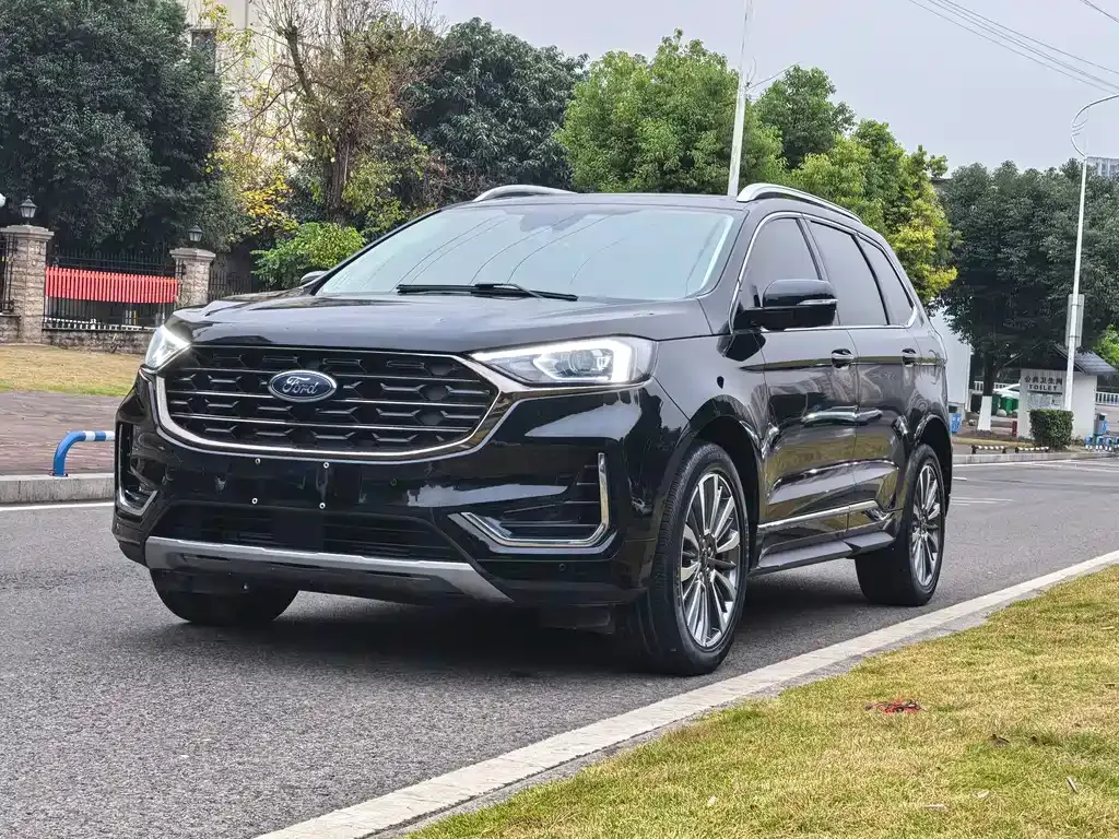 Ford Edge — фото 9