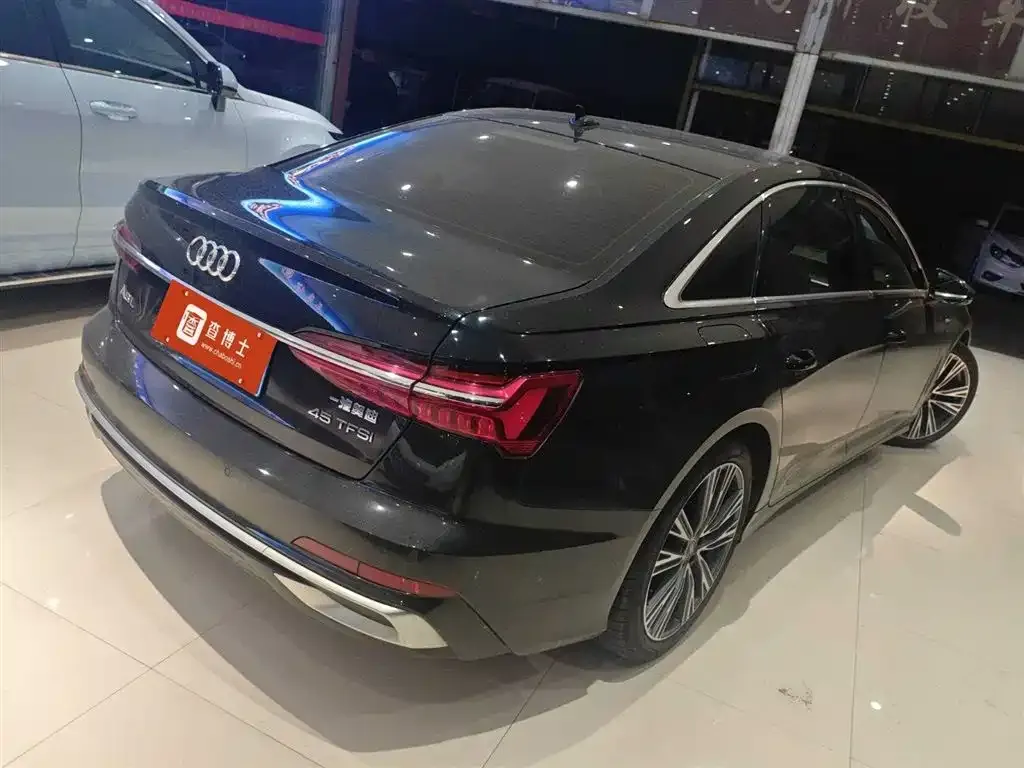 Audi A6L 2024 из CN, фото 9