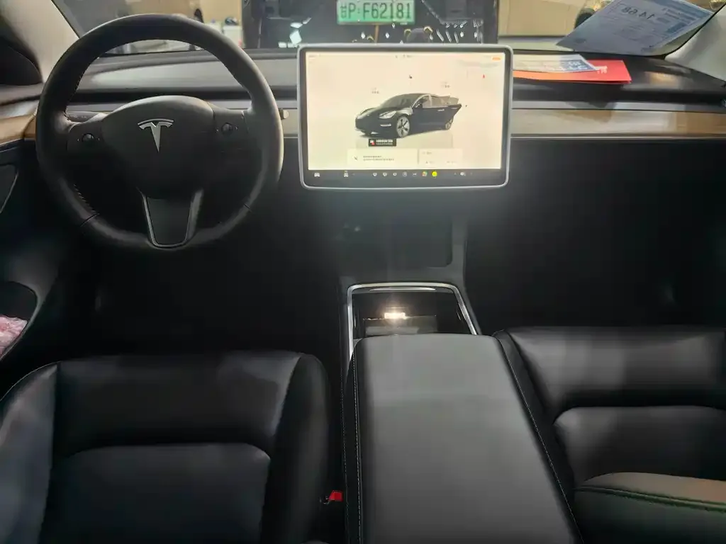 Tesla Model 3 — фото 6