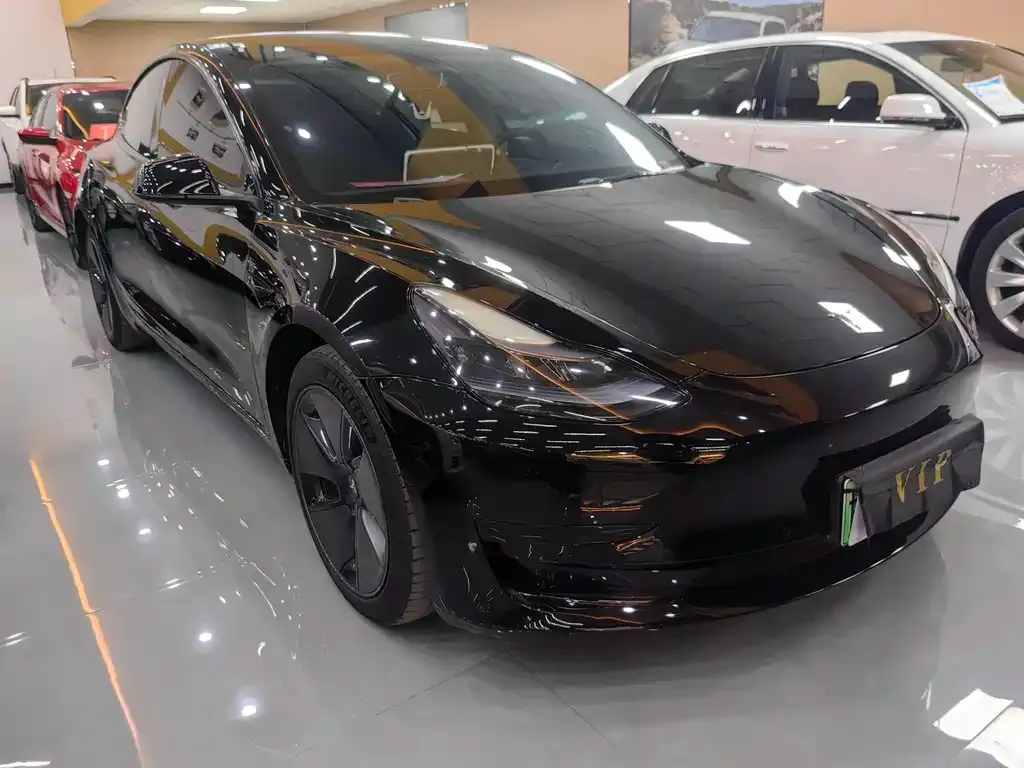 Tesla Model 3 — фото 10