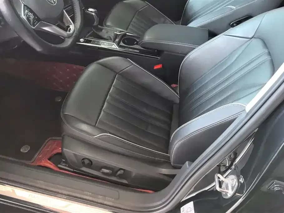 Volkswagen Passat — фото 9