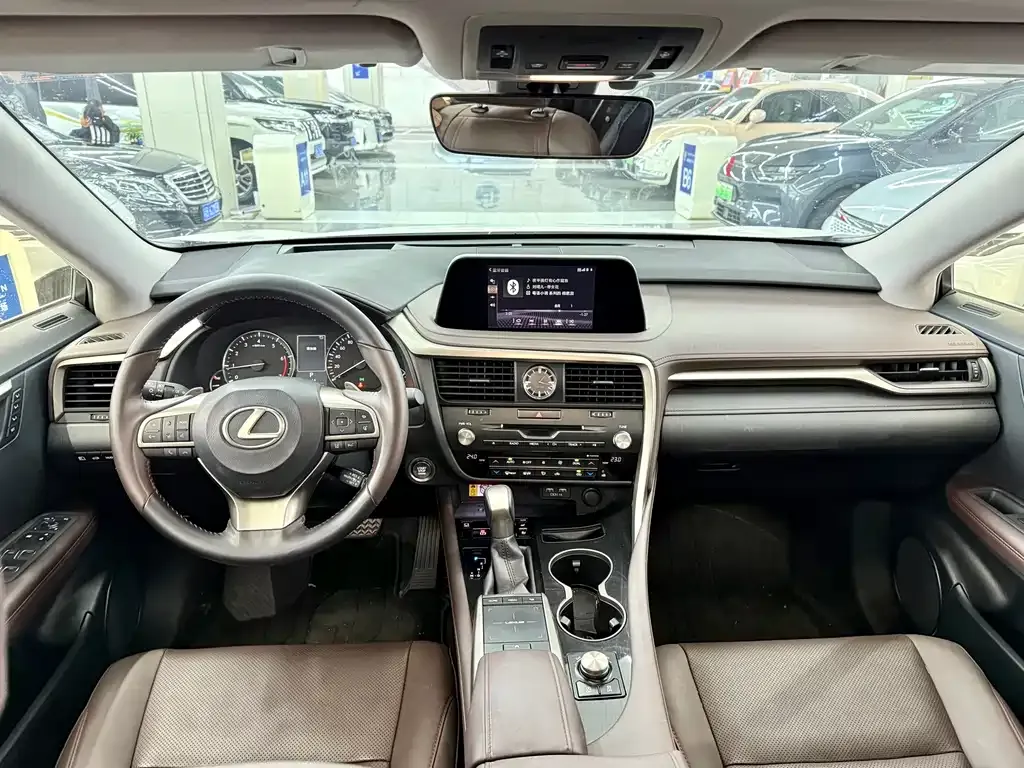 Lexus RX — фото 10