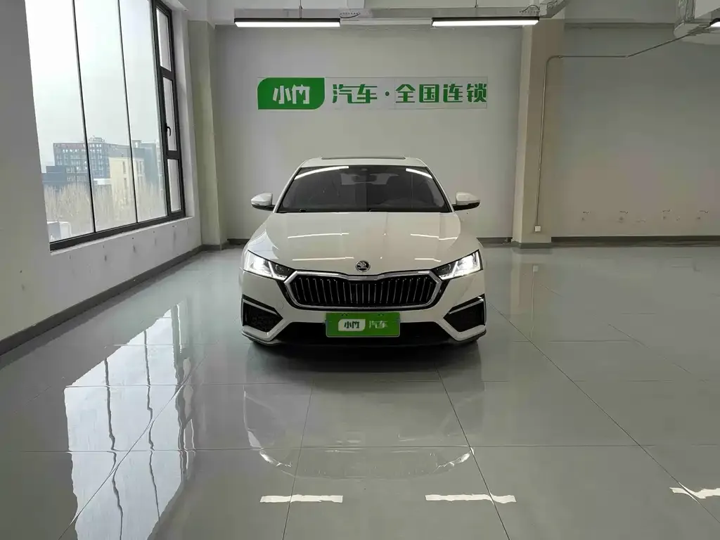 Skoda Octavia — фото 3