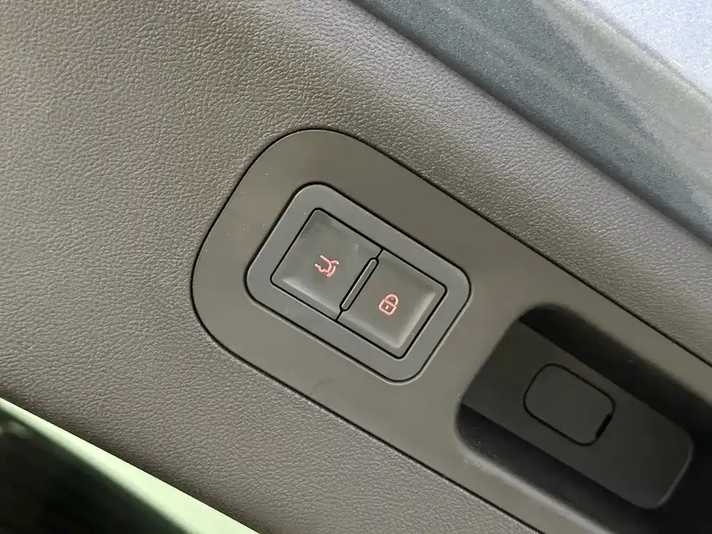 BYD Hiace 07 DM-i — фото 7