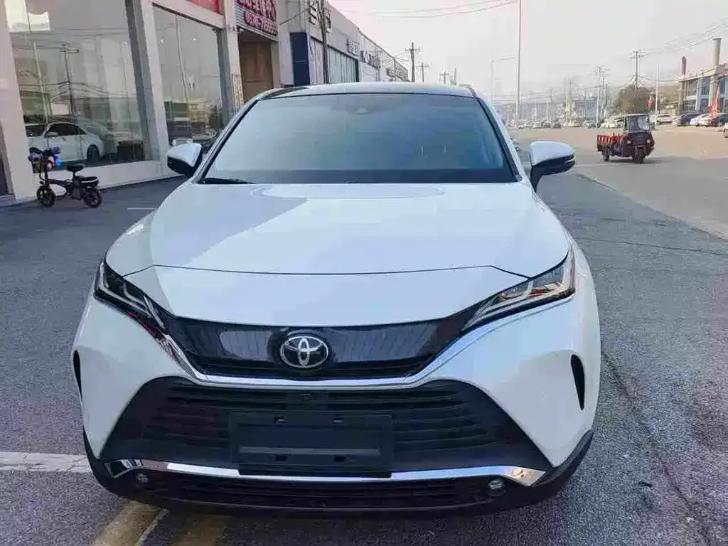 Toyota Harrier — фото 3