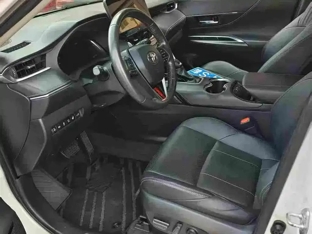Toyota Harrier — фото 8