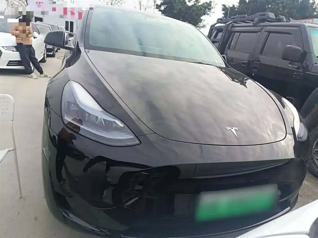Tesla Model Y — фото 3