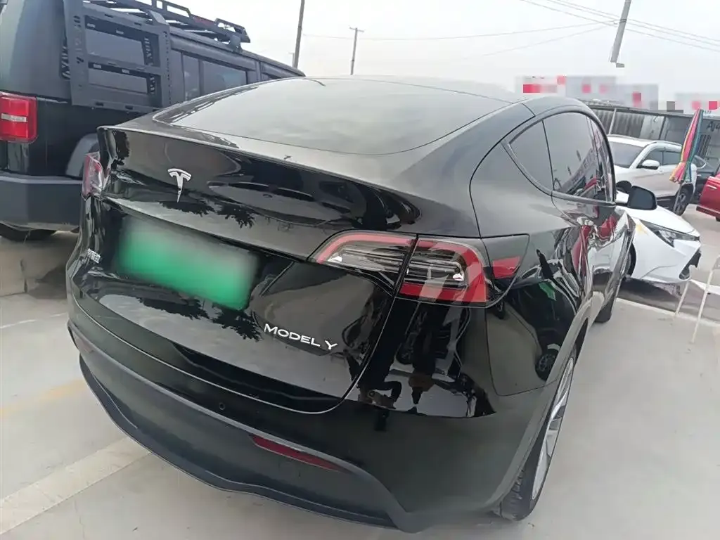 Tesla Model Y — фото 7