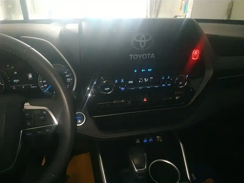 Toyota Highlander 2023 из CN, фото 7