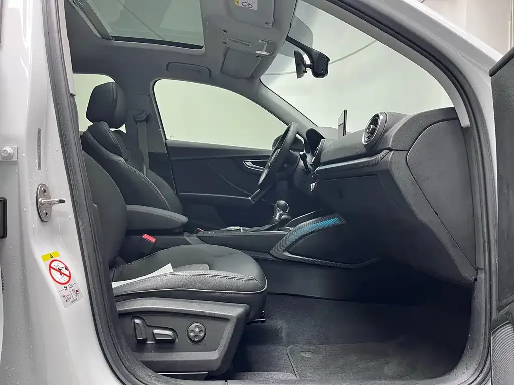 Audi Q2L 2021 из CN, фото 5