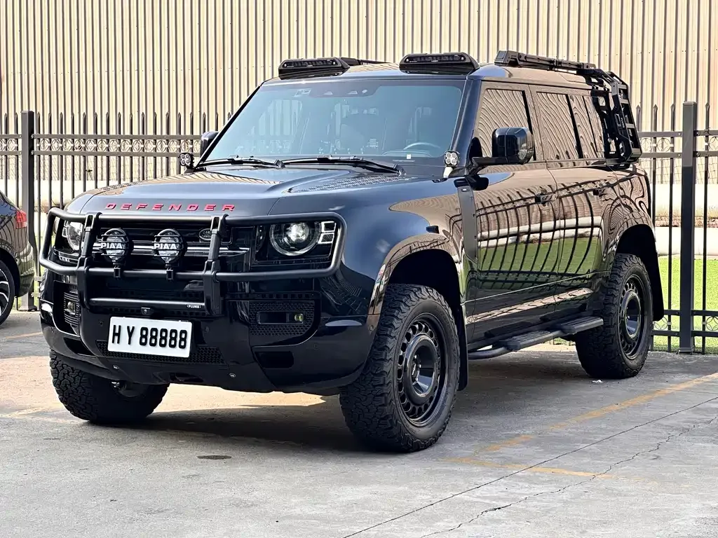 Land Rover Defender — фото 1