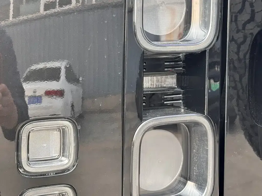 Land Rover Defender — фото 7