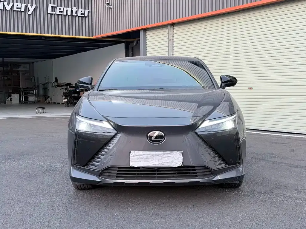 Lexus RZ — фото 2