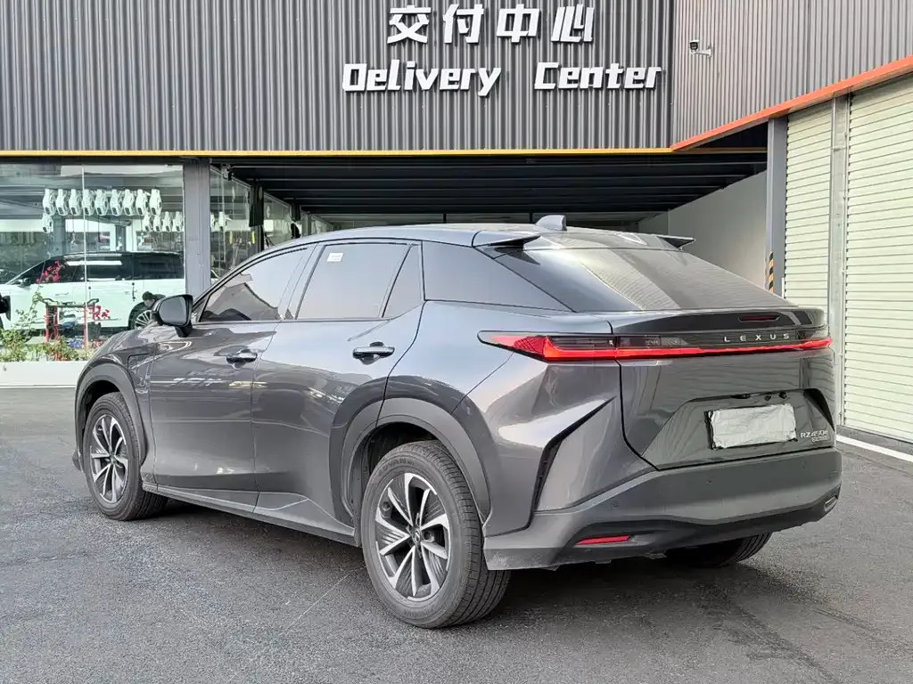 Lexus RZ — фото 6