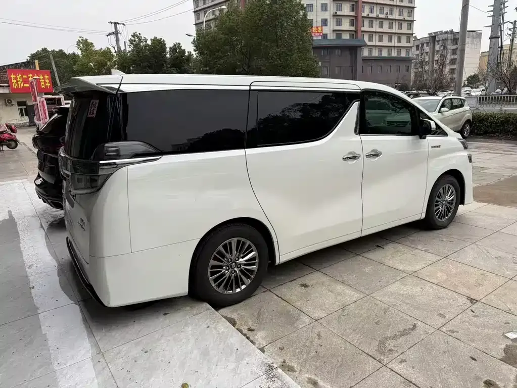 Toyota Vellfire — фото 7