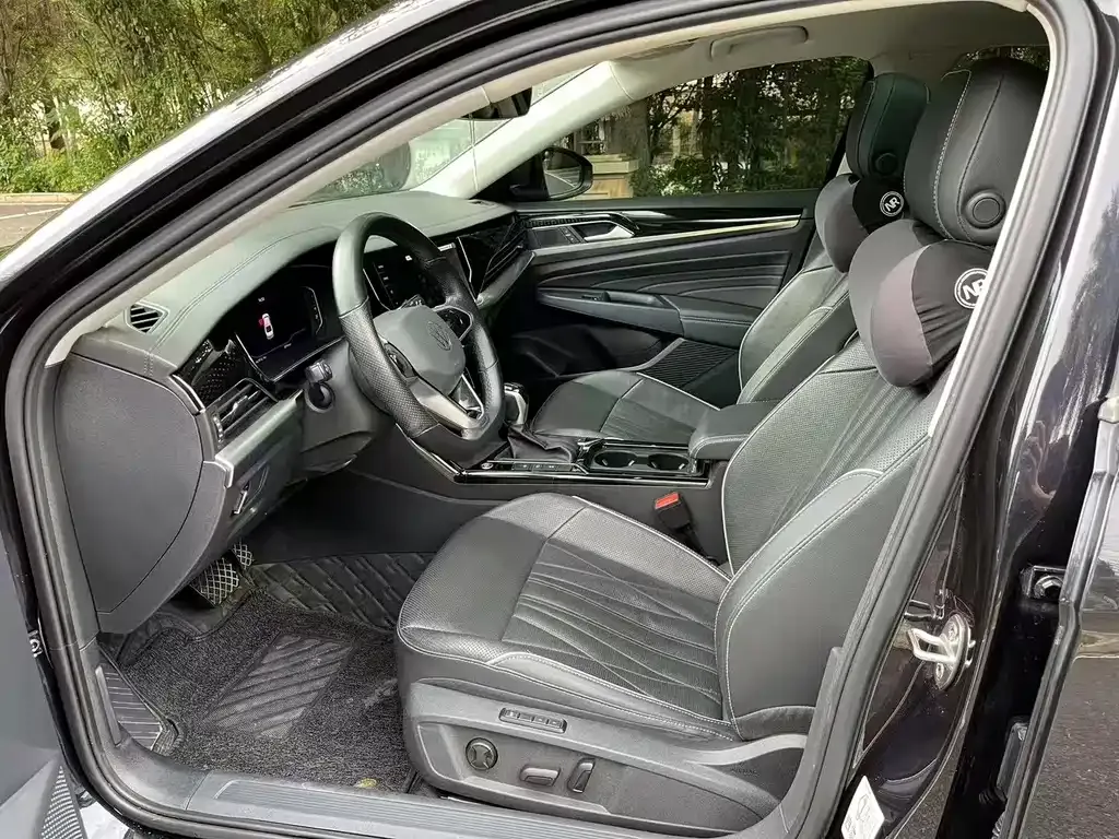 Volkswagen Passat 2022 из CN, фото 4