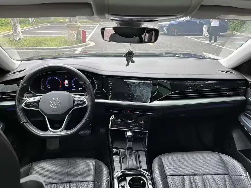 Volkswagen Passat 2022 из CN, фото 6