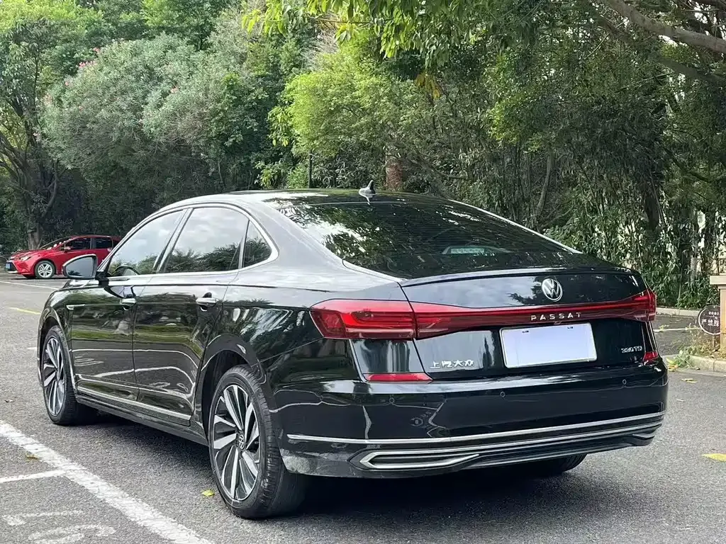 Volkswagen Passat 2022 из CN, фото 7