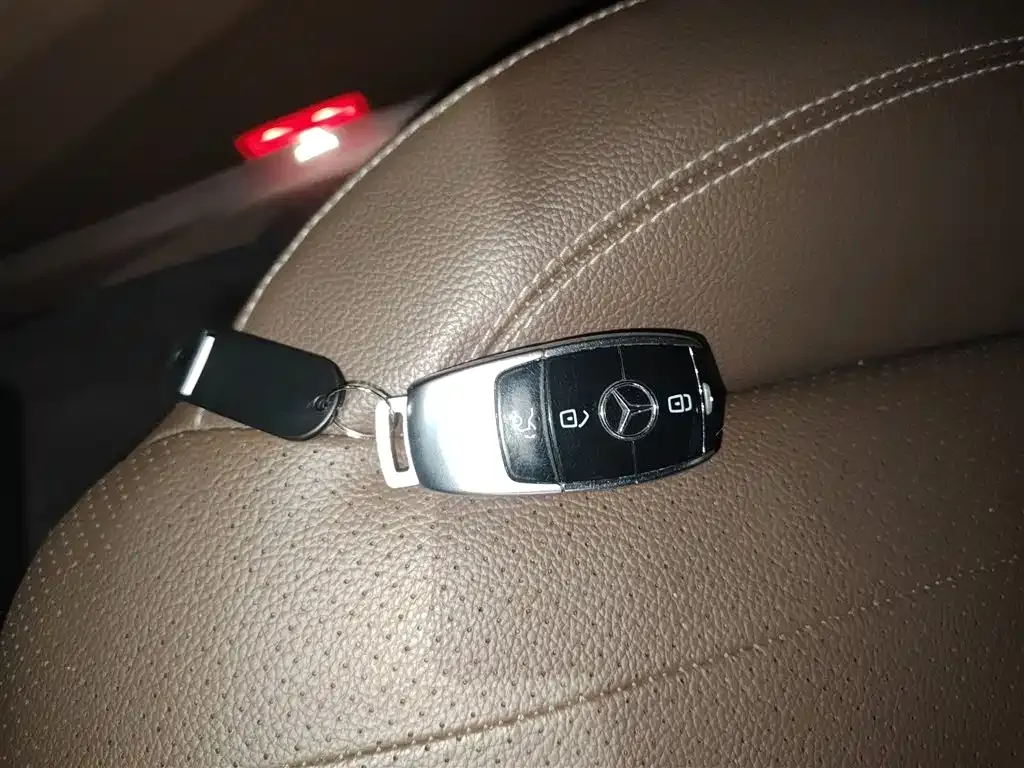 Mercedes-Benz E-Class 2022 из CN, фото 3