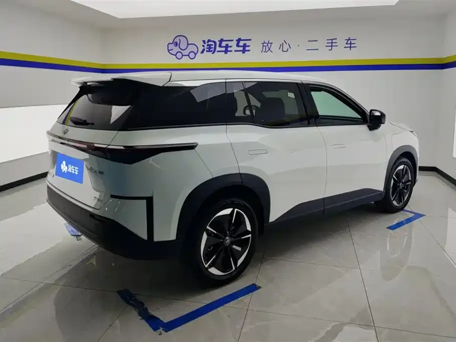 Toyota Platinum 3X 2025 из CN, фото 6