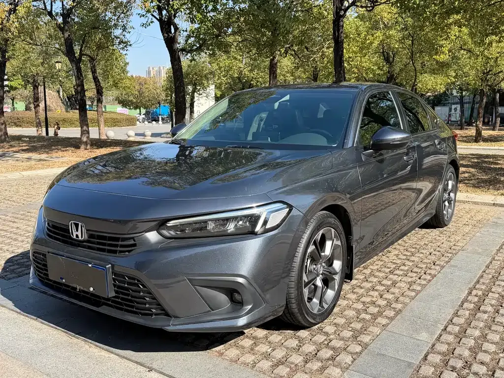 Honda Civic — фото 1