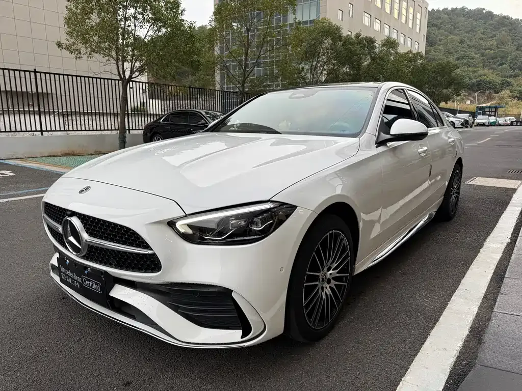 Mercedes-Benz C-Class — фото 1
